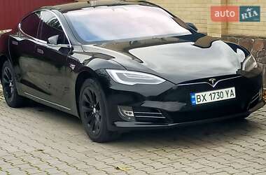 Лифтбек Tesla Model S 2017 в 