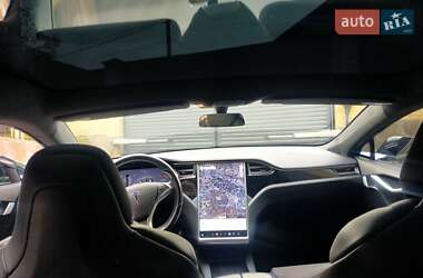 Лифтбек Tesla Model S 2017 в 
