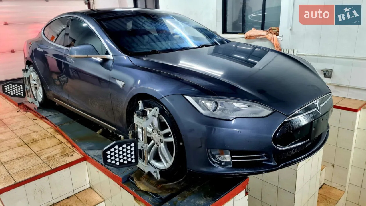 2015 Tesla Model S - мініатюра 16