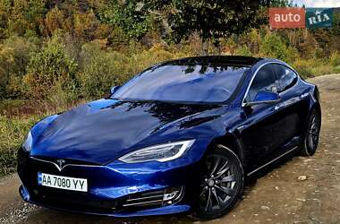 Ліфтбек Tesla Model S 2016 в Києві