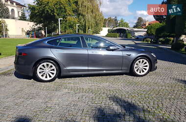 Лифтбек Tesla Model S 2017 в 