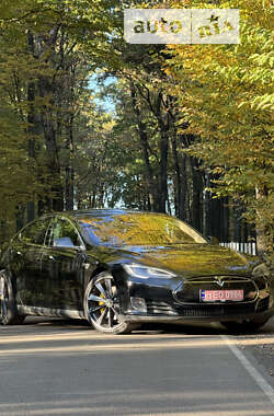 Лифтбек Tesla Model S 2015 в Киеве