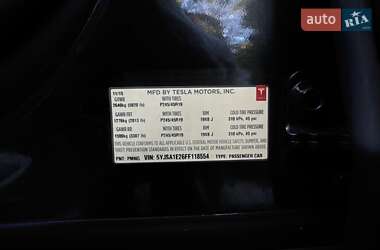 Лифтбек Tesla Model S 2015 в 
