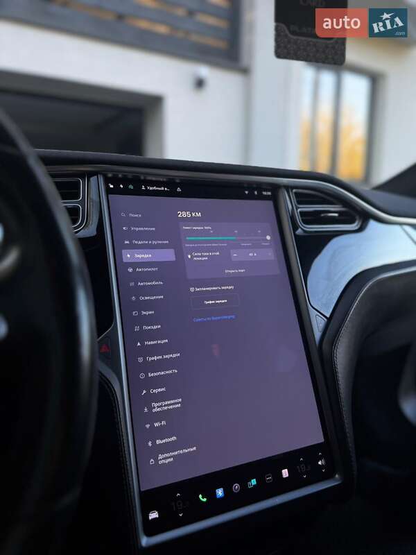 Лифтбек Tesla Model S 2015 в Львове