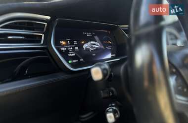 Ліфтбек Tesla Model S 2015 в Львові