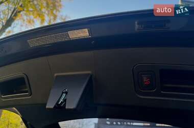 Ліфтбек Tesla Model S 2015 в Львові