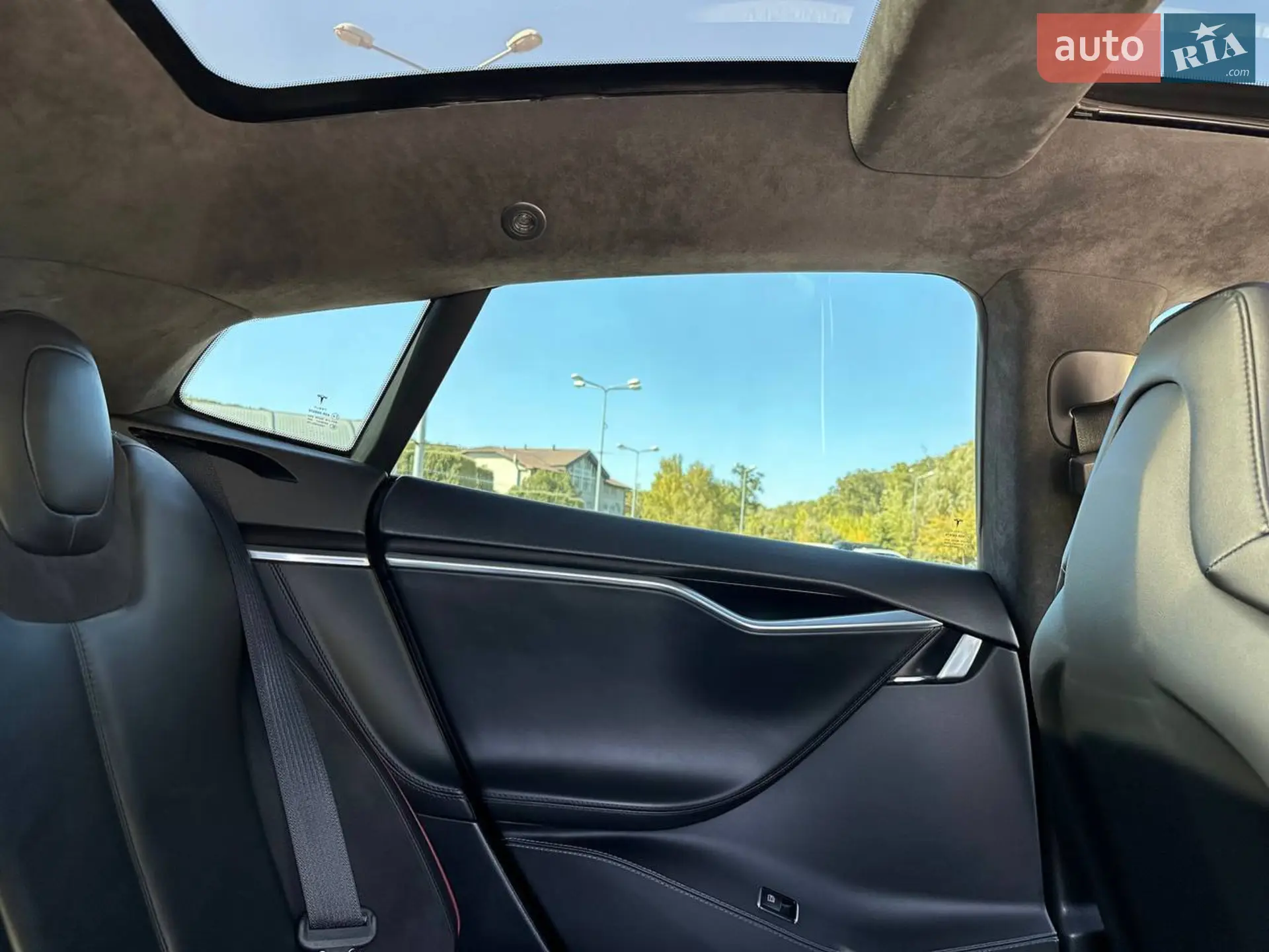 2014 Tesla Model S - мініатюра 18