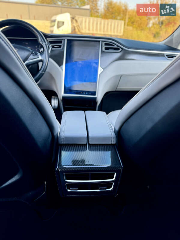 Ліфтбек Tesla Model S 2014 в Зборові