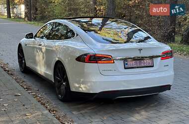 Лифтбек Tesla Model S 2016 в 