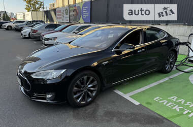 Ліфтбек Tesla Model S 2014 в Києві