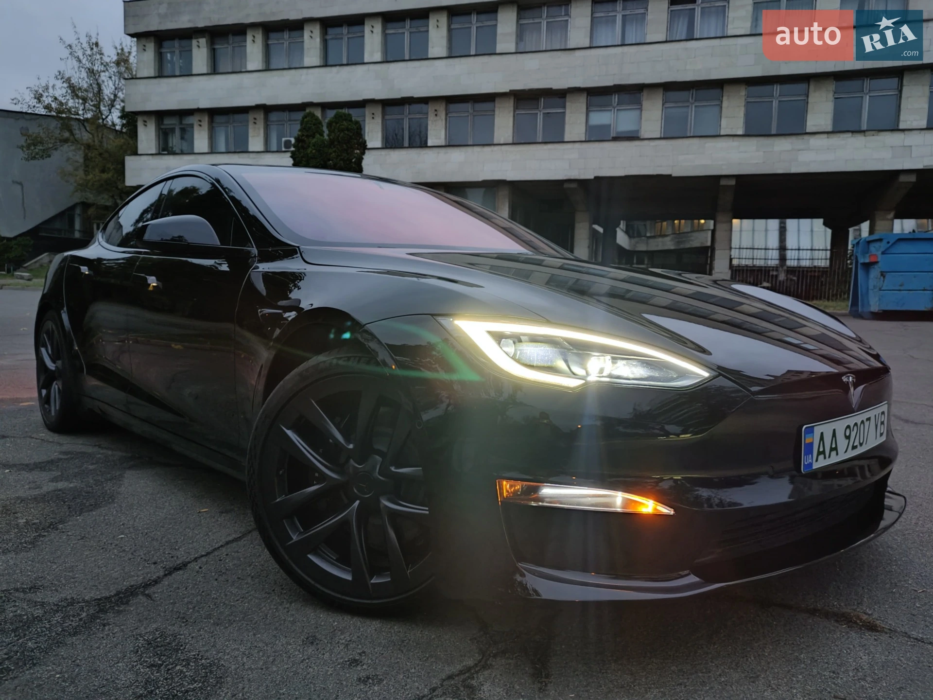 2022 Tesla Model S - мініатюра 3
