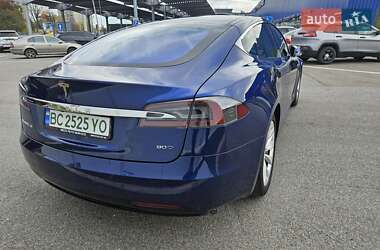 Лифтбек Tesla Model S 2016 в Львове