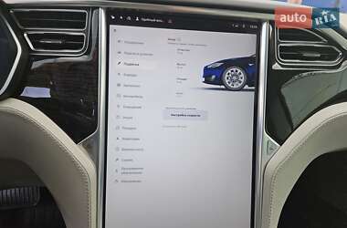Лифтбек Tesla Model S 2016 в Львове