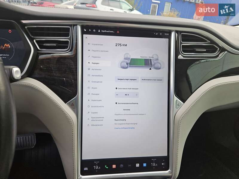 Лифтбек Tesla Model S 2016 в Львове