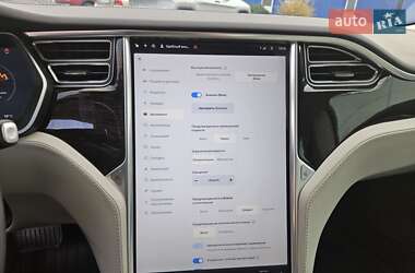 Лифтбек Tesla Model S 2016 в Львове