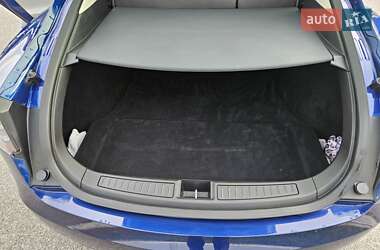 Лифтбек Tesla Model S 2016 в Львове