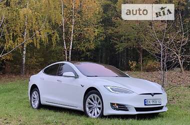 Лифтбек Tesla Model S 2019 в Хмельницком