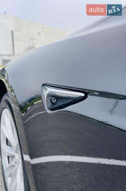 Ліфтбек Tesla Model S 2018 в 
