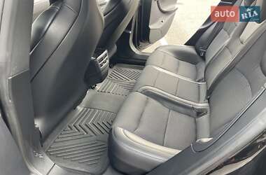 Ліфтбек Tesla Model S 2018 в 