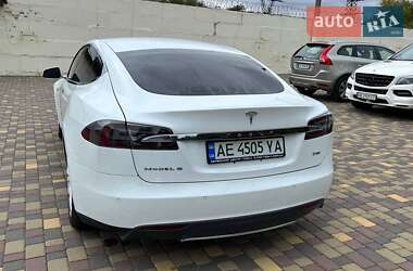 Лифтбек Tesla Model S 2014 в Днепре