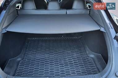 Лифтбек Tesla Model S 2017 в 