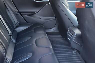 Лифтбек Tesla Model S 2017 в 
