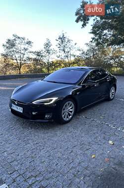 Лифтбек Tesla Model S 2017 в Одессе