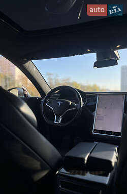 Лифтбек Tesla Model S 2016 в 