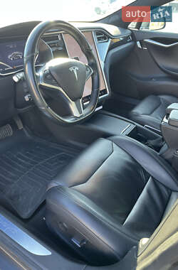 Лифтбек Tesla Model S 2016 в 