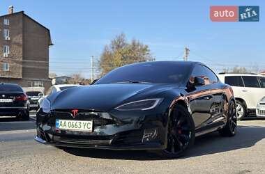 Ліфтбек Tesla Model S 2020 в Києві