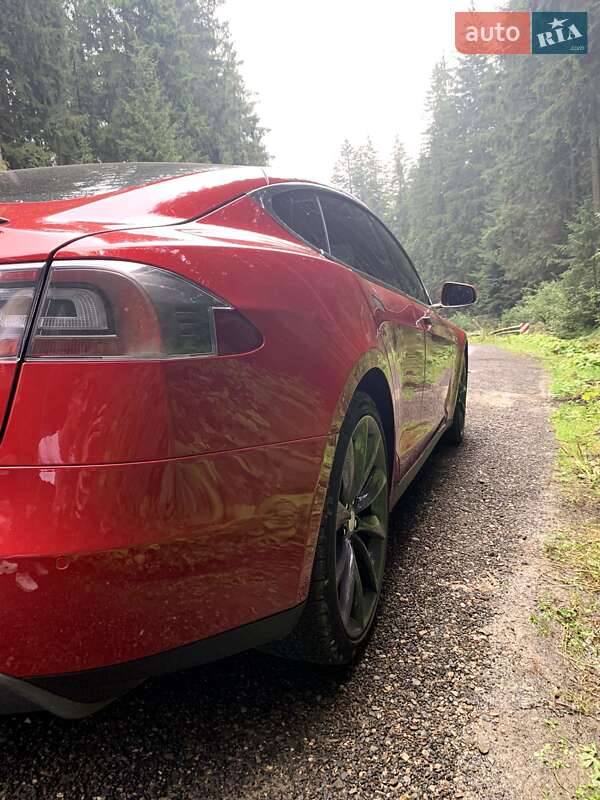 Лифтбек Tesla Model S 2016 в Львове фото 6 Лифтбек Tesla Model S 2016 в Львове
