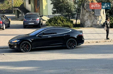 Лифтбек Tesla Model S 2013 в 