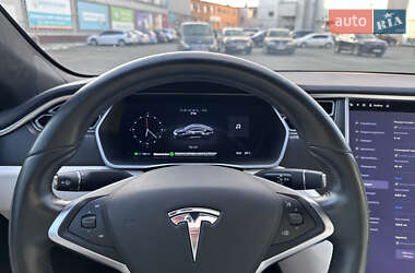 Лифтбек Tesla Model S 2017 в Павлограде