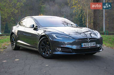 Лифтбек Tesla Model S 2017 в Киеве