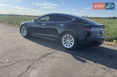 Лифтбек Tesla Model S 2017 в Кропивницком