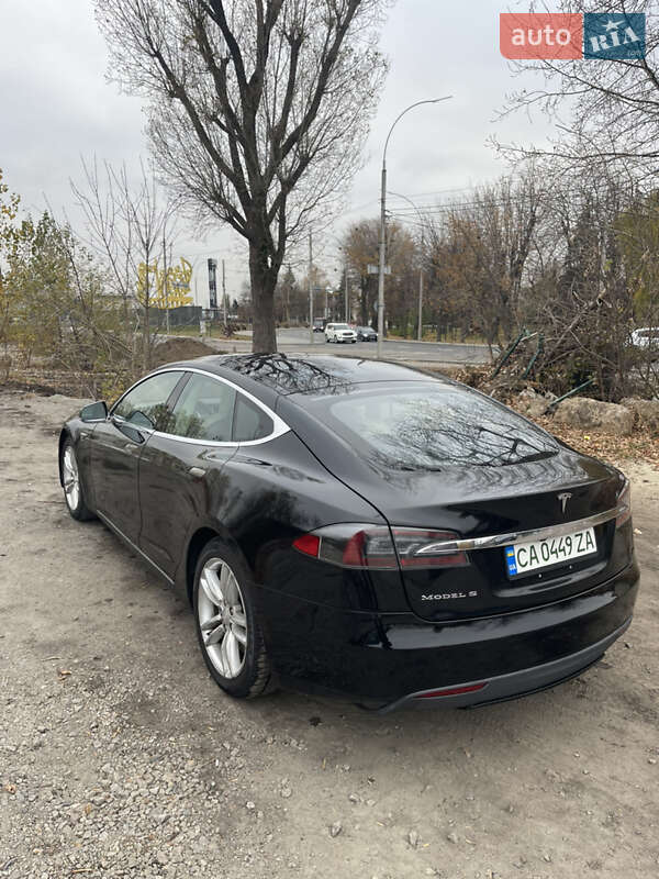 Ліфтбек Tesla Model S 2013 в Києві