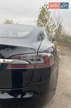 Лифтбек Tesla Model S 2013 в Киеве