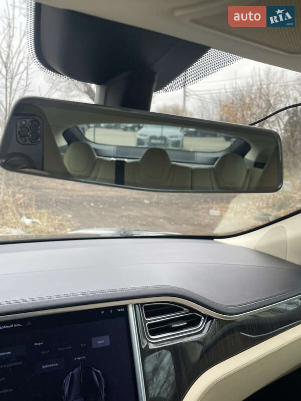 Ліфтбек Tesla Model S 2013 в Києві
