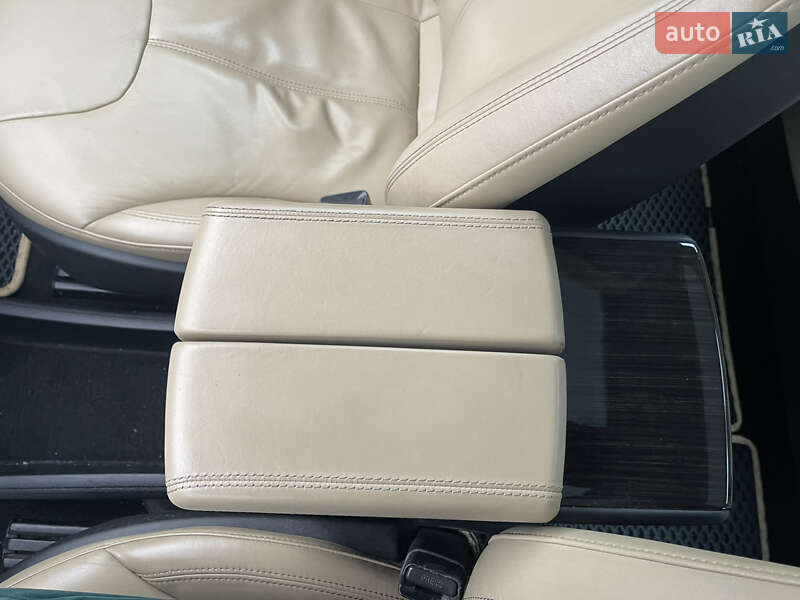 Ліфтбек Tesla Model S 2013 в Києві