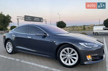 Лифтбек Tesla Model S 2017 в Киеве