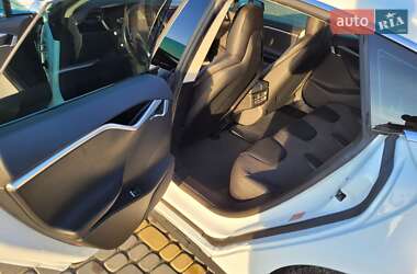 Ліфтбек Tesla Model S 2015 в Львові