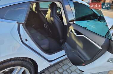 Ліфтбек Tesla Model S 2015 в Львові