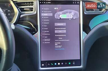 Ліфтбек Tesla Model S 2015 в Львові