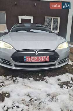 Ліфтбек Tesla Model S 2016 в Харкові