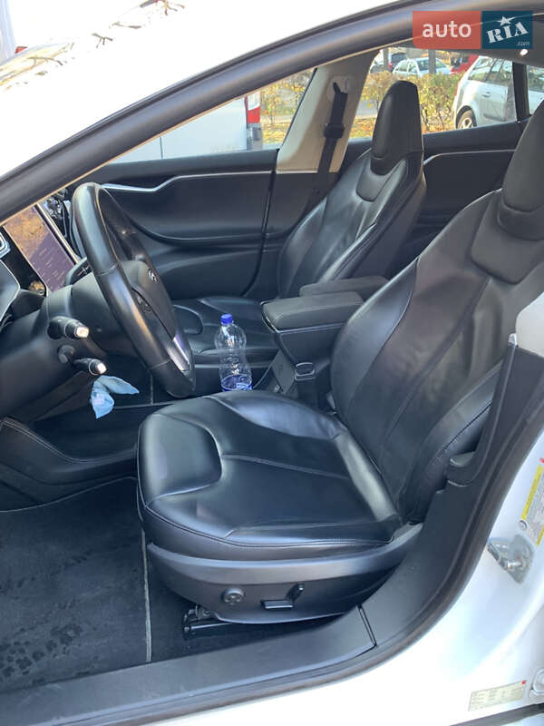 Лифтбек Tesla Model S 2014 в Киеве
