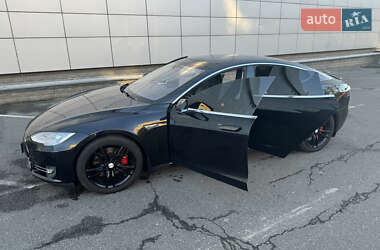Ліфтбек Tesla Model S 2015 в 