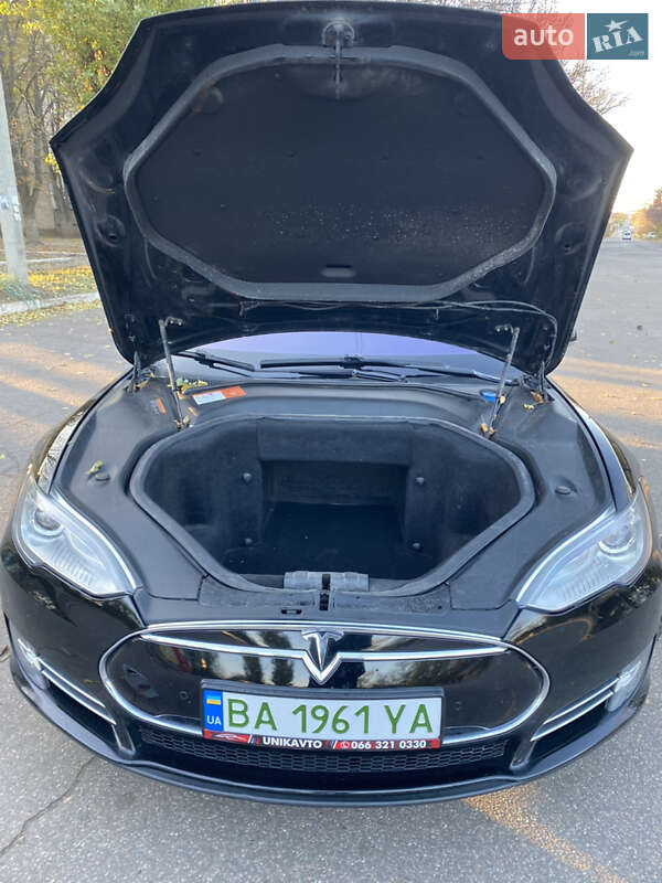 Лифтбек Tesla Model S 2014 в Кропивницком фото 8 Лифтбек Tesla Model S 2014 в Кропивницком