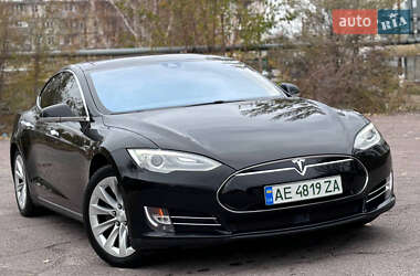 Ліфтбек Tesla Model S 2015 в 