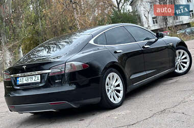 Ліфтбек Tesla Model S 2015 в 