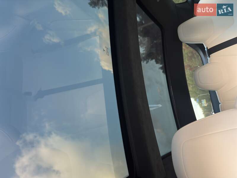 Лифтбек Tesla Model S 2015 в Киеве